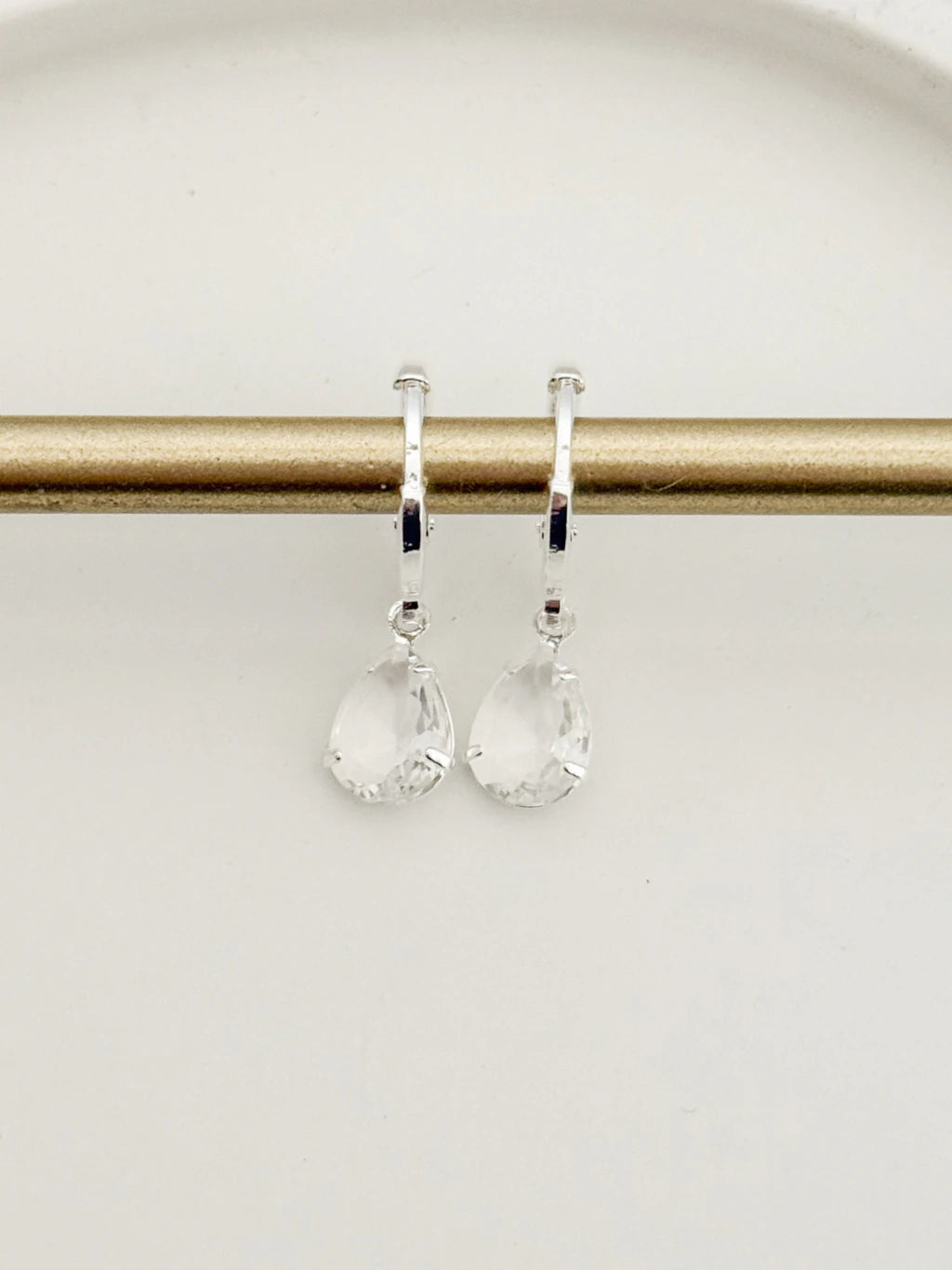 Argolinha gota zircônia cristal
